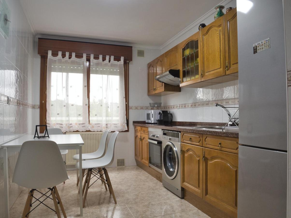 La Villa De Lore, Piso Completo Apto 6 Personas Con Garaje أفيليس المظهر الخارجي الصورة